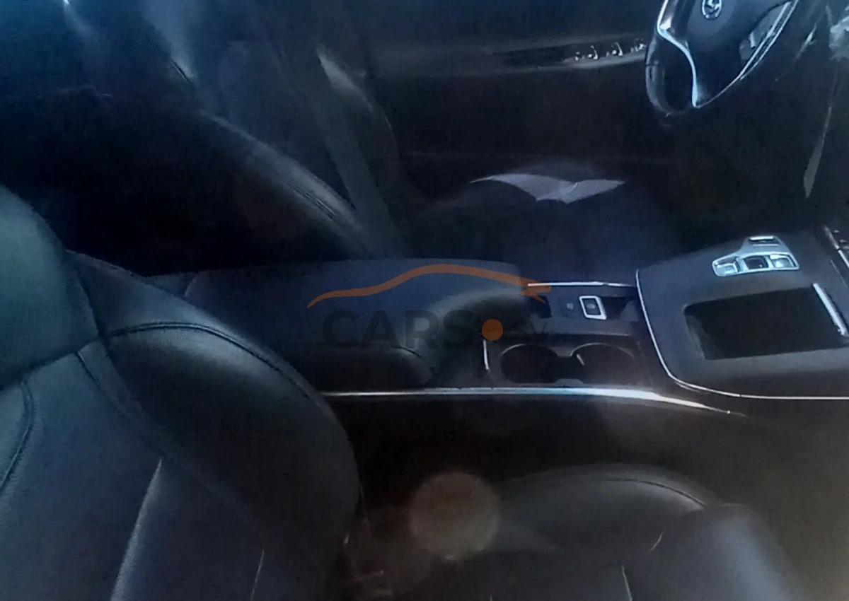 Hyundai Grandeur <span></span>