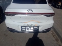 Hyundai Grandeur <span></span>