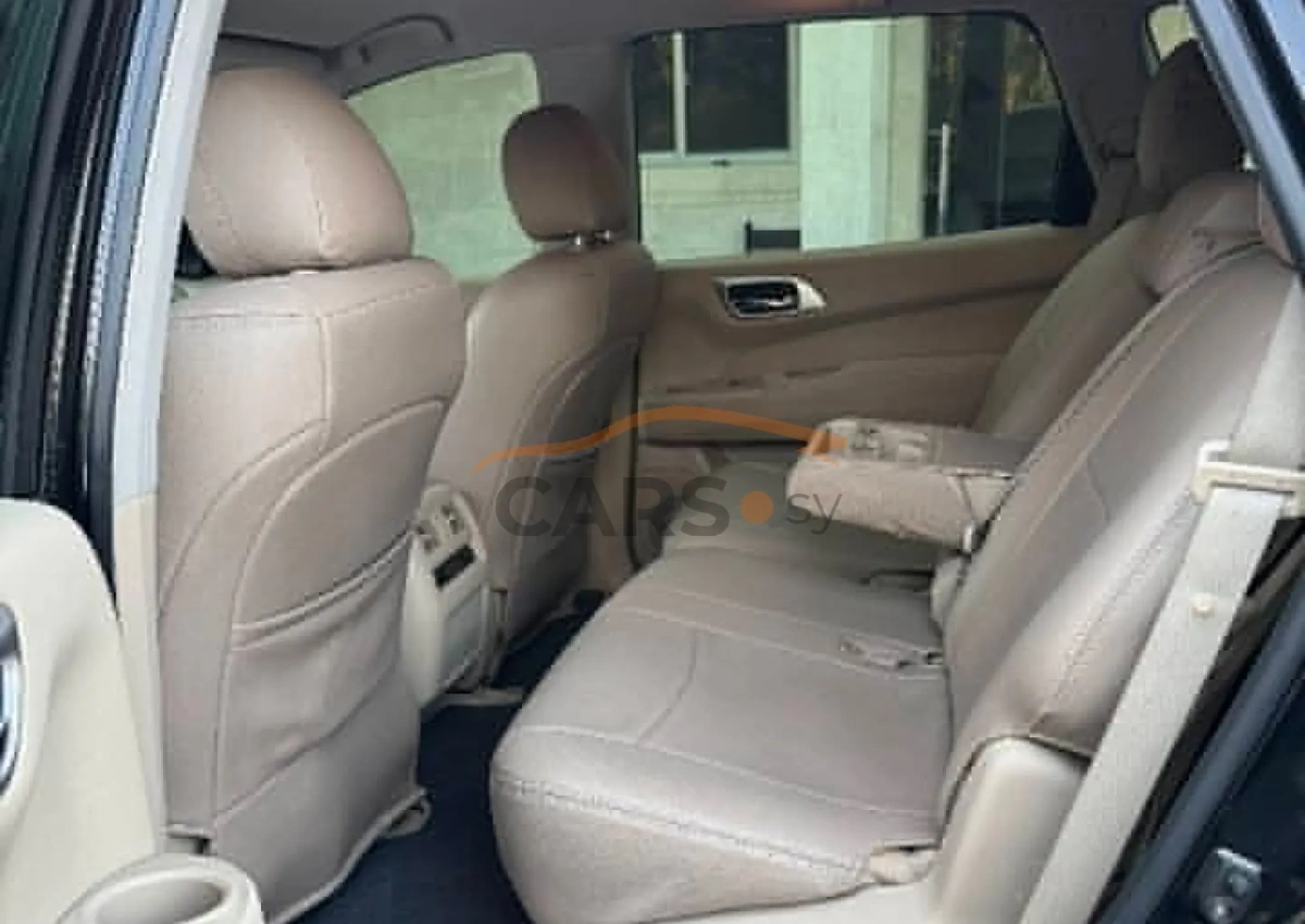 Nissan Pathfinder <span></span>