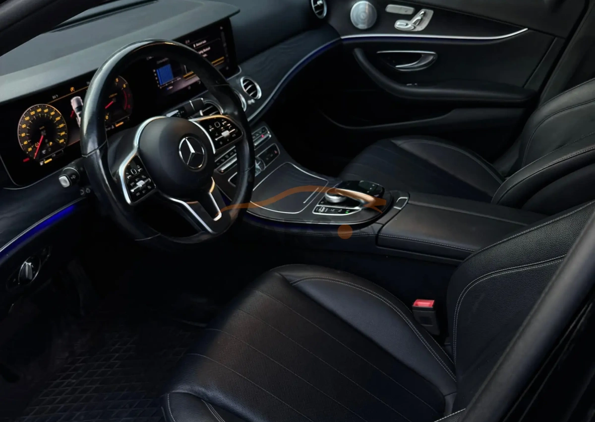 Mercedes-Benz E 300 <span></span>