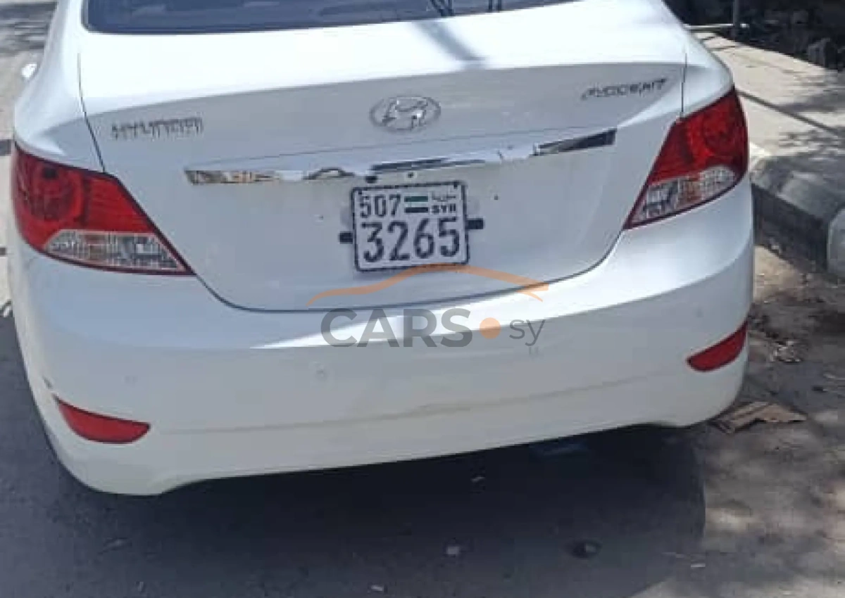 Hyundai Accent <span></span>