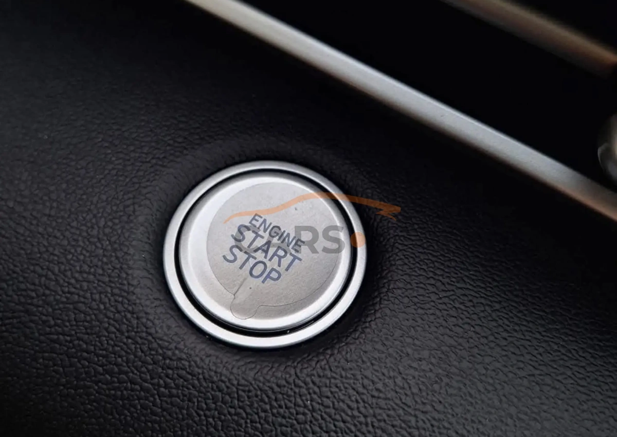 Hyundai Elantra <span></span>