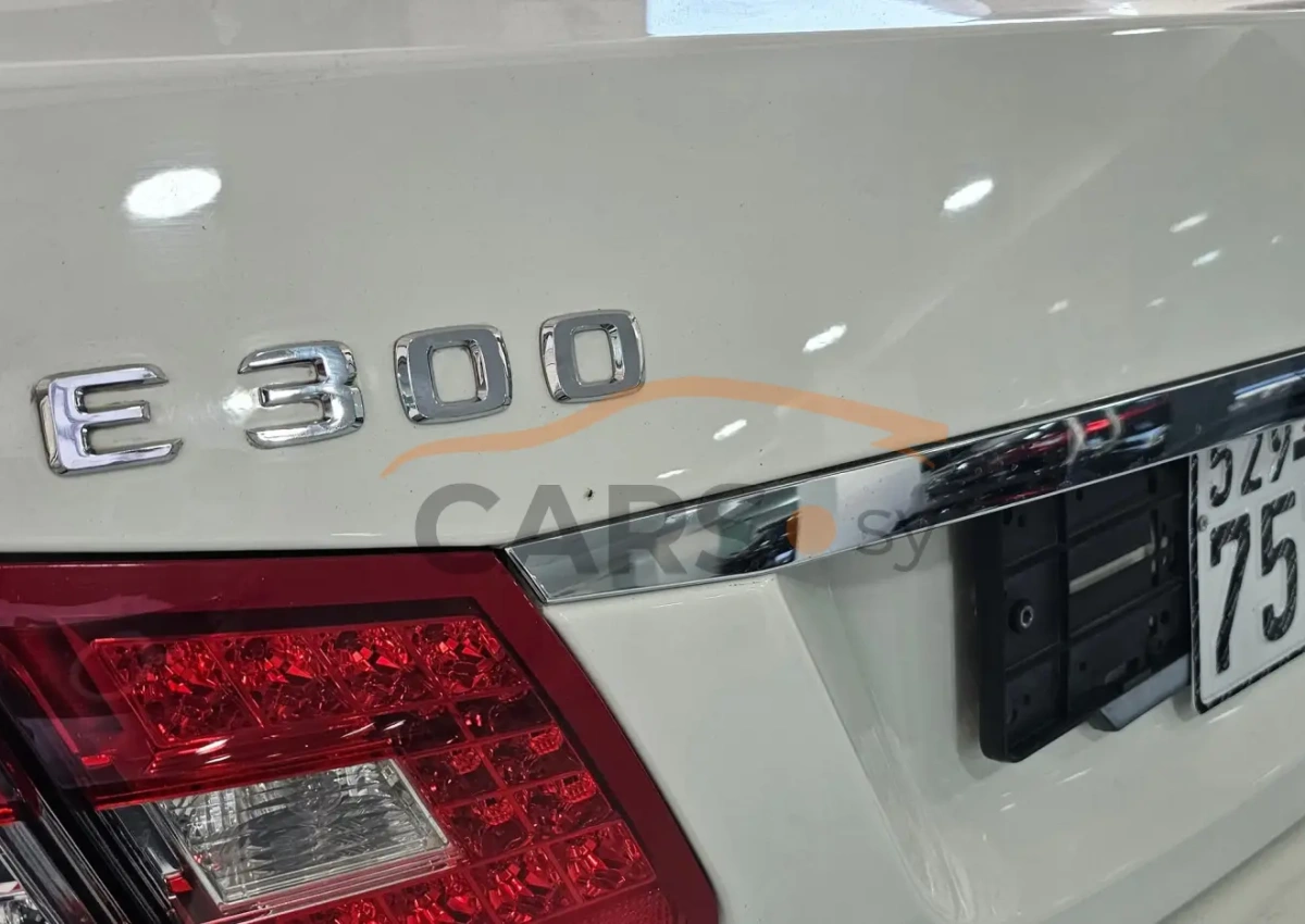 Mercedes-Benz E 300 <span></span>