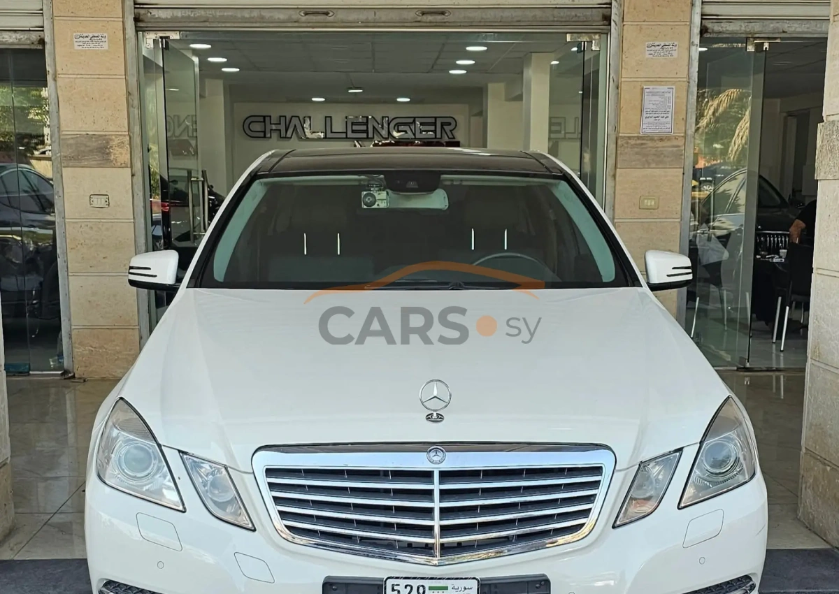 Mercedes-Benz E 300 <span></span>