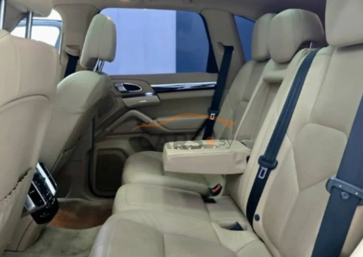 Porsche Cayenne <span></span>