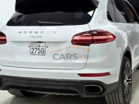 Porsche Cayenne <span></span>