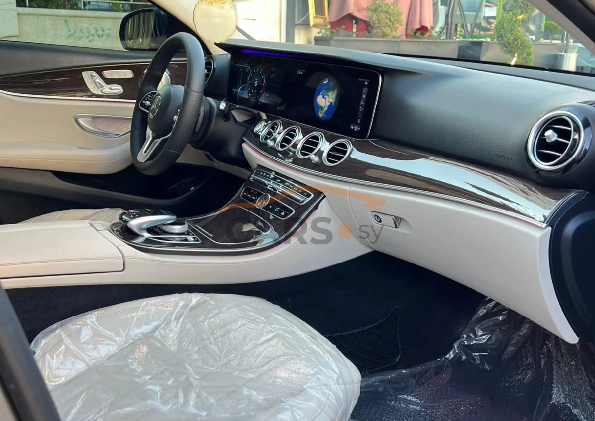 Mercedes-Benz E 55 AMG <span></span>