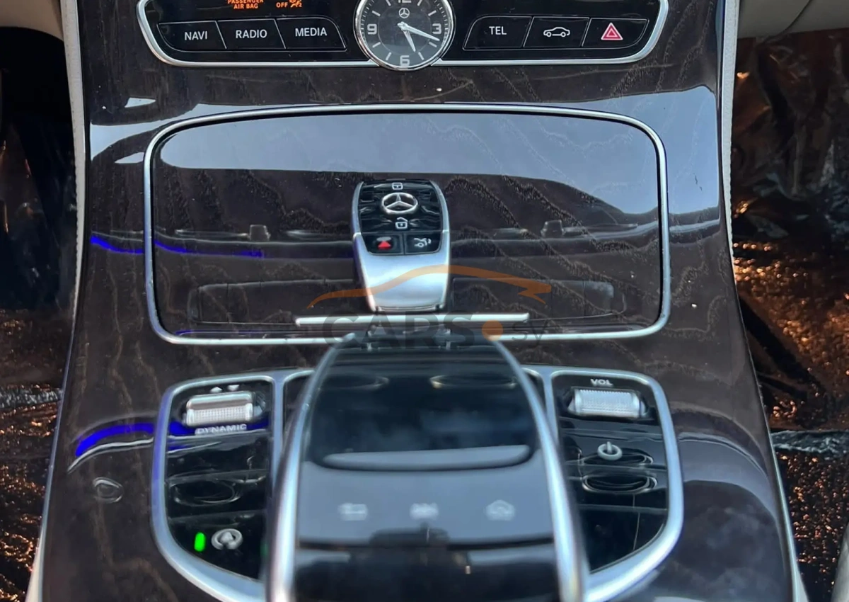 Mercedes-Benz E 55 AMG <span></span>