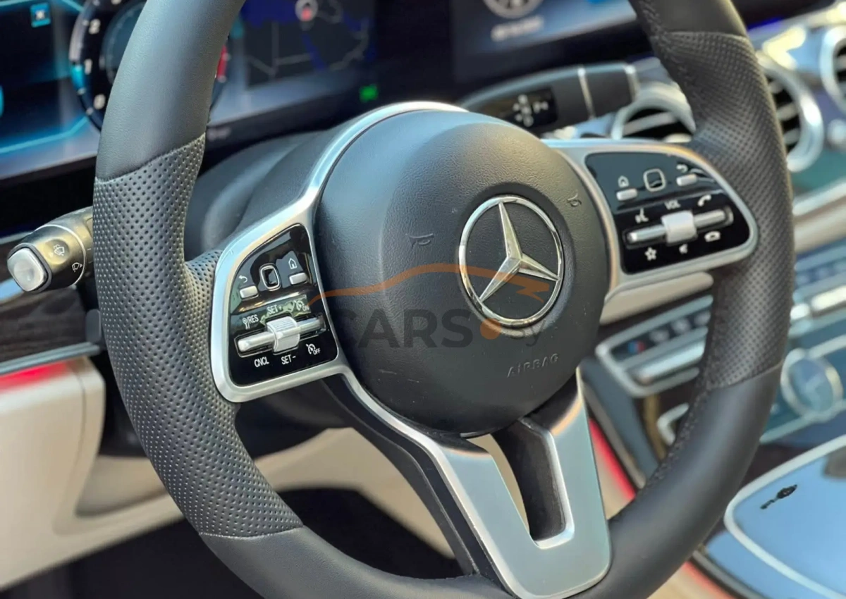 Mercedes-Benz E 55 AMG <span></span>