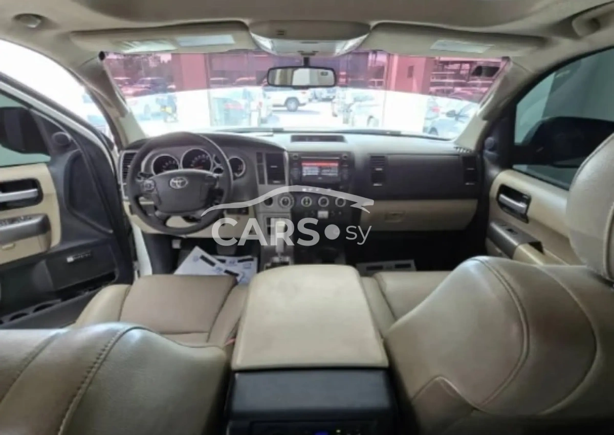 Toyota Sequoia <span></span>