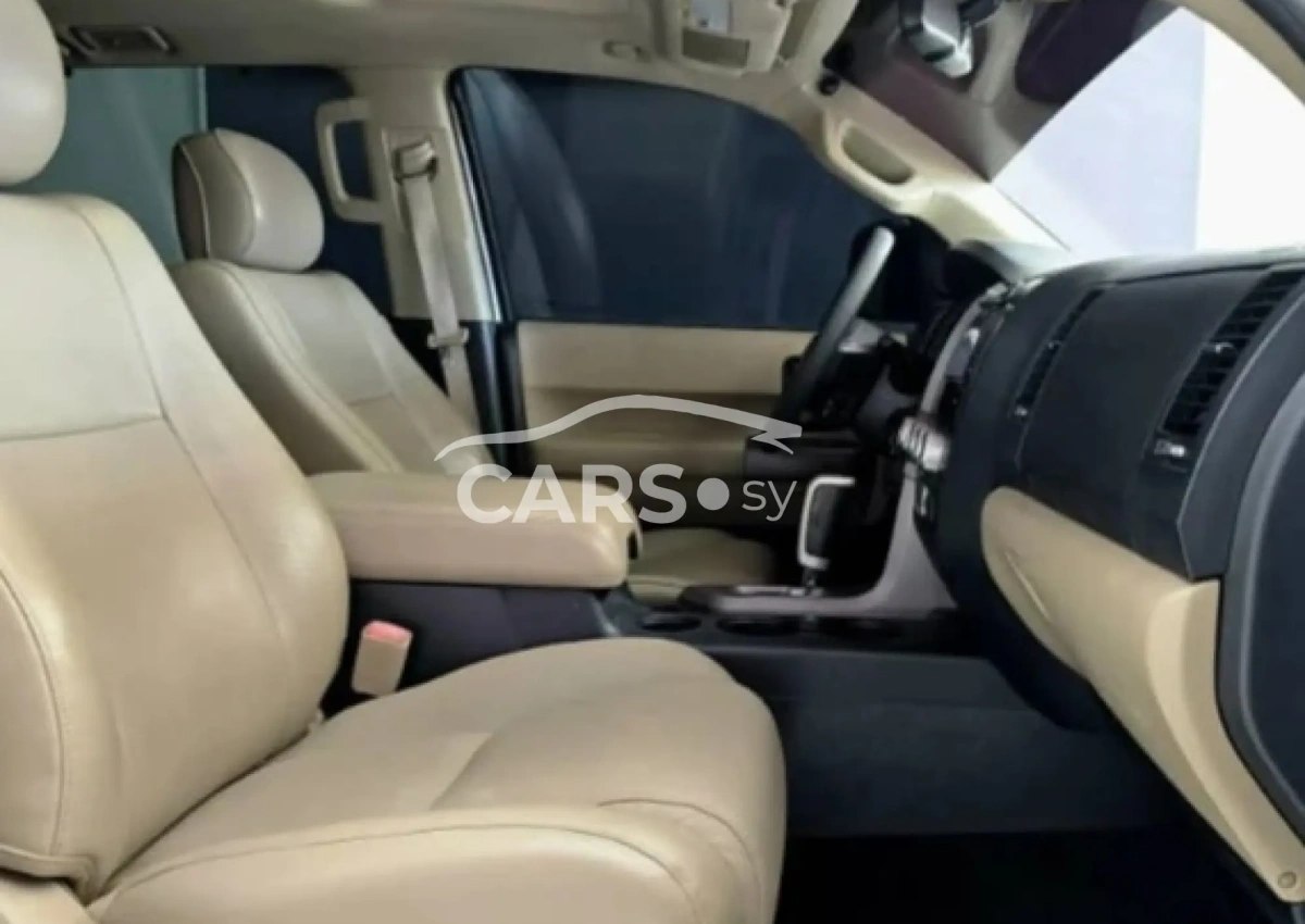 Toyota Sequoia <span></span>