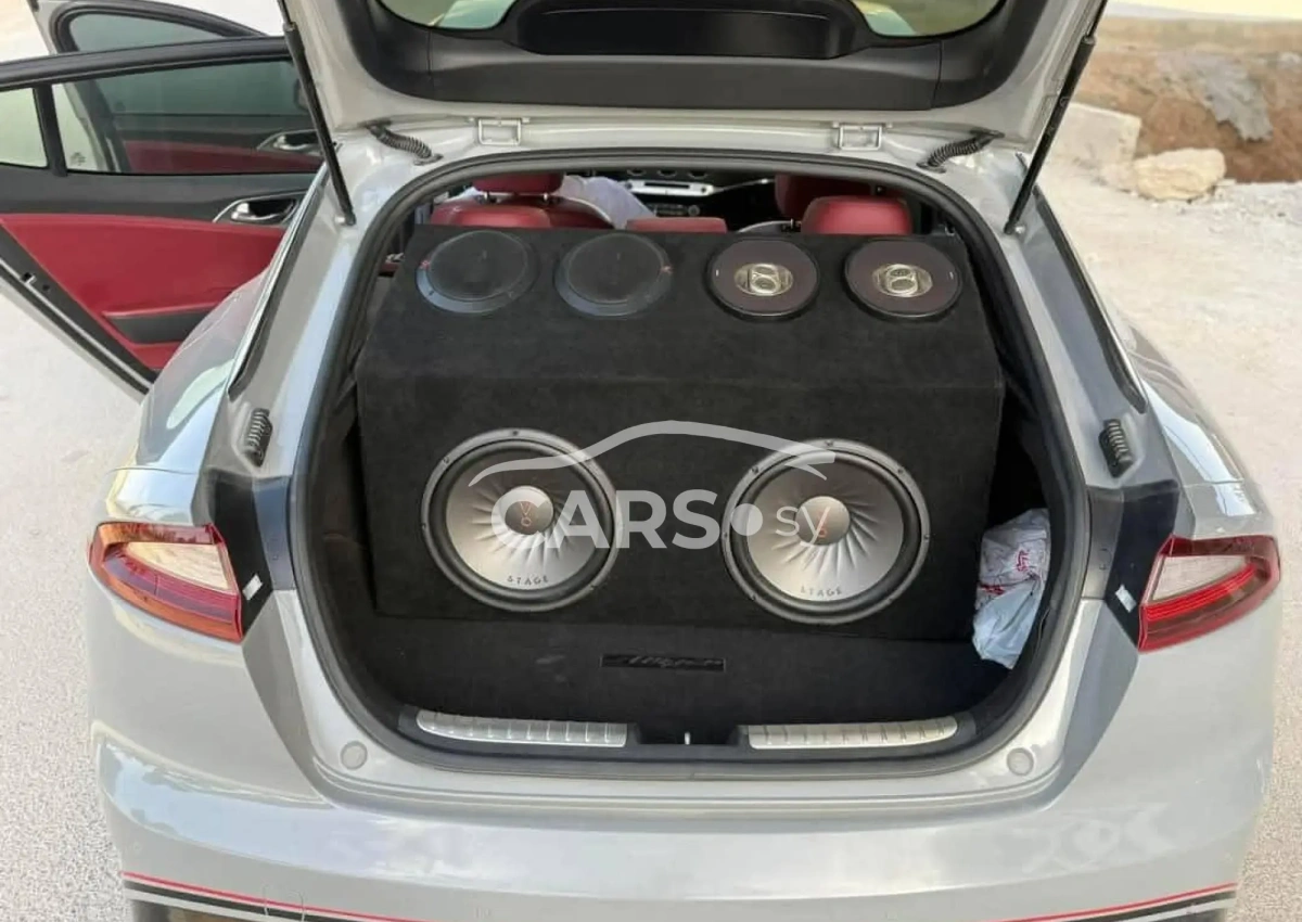 Kia Stinger <span></span>