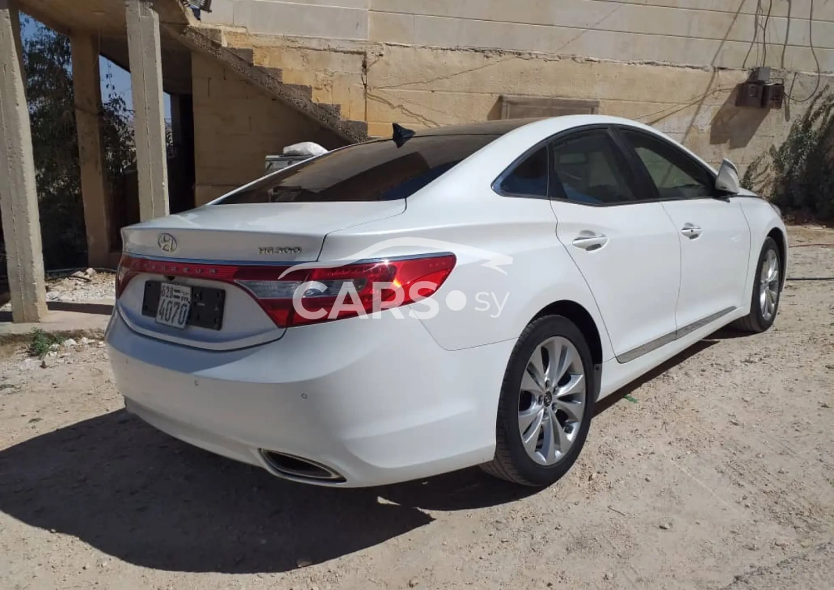 Hyundai Grandeur <span></span>