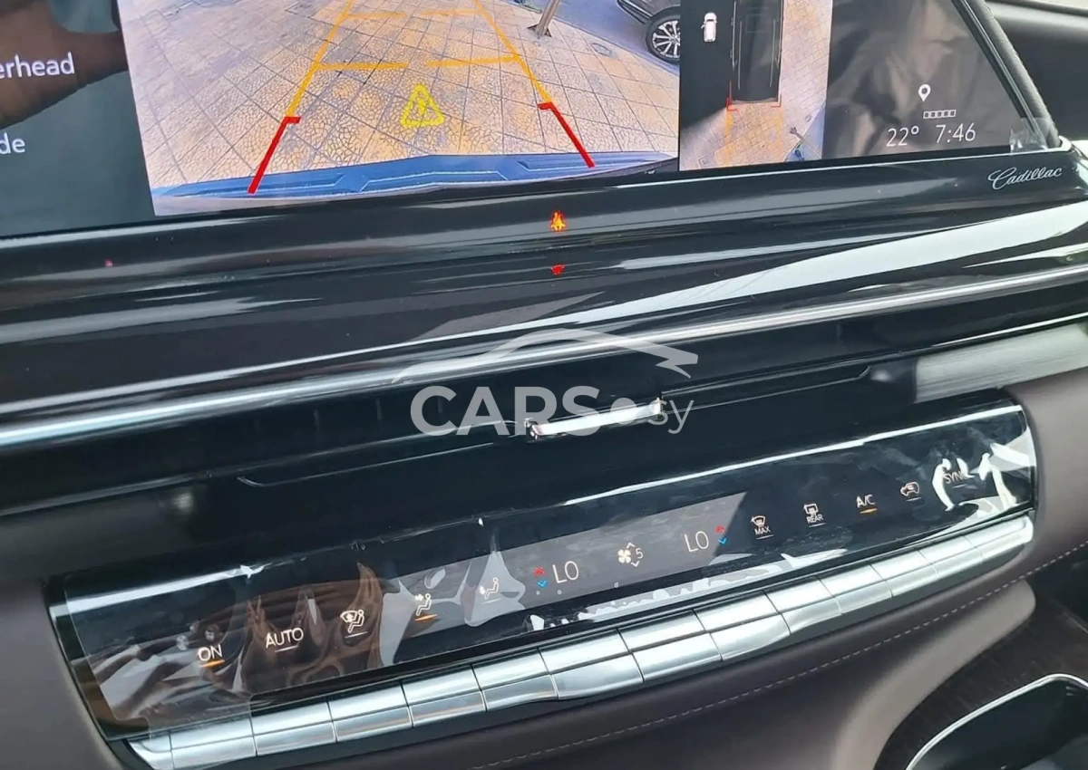 Cadillac Escalade <span></span>