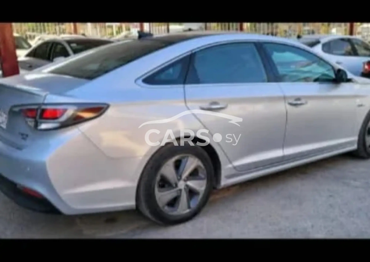 Hyundai Sonata <span></span>