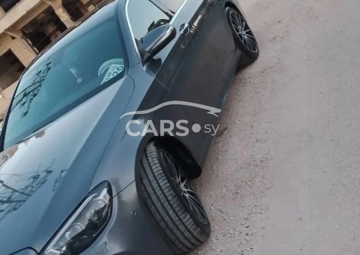 Mercedes-Benz E 300 <span></span>