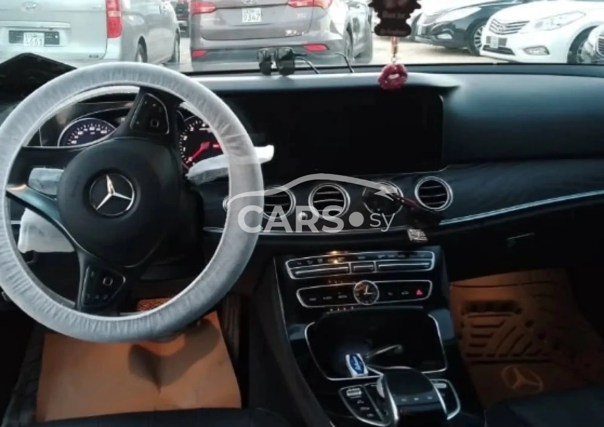 Mercedes-Benz E 300 <span></span>