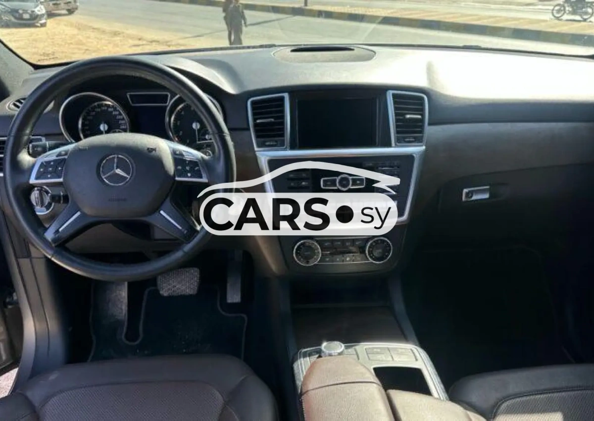 Mercedes-Benz ML 400