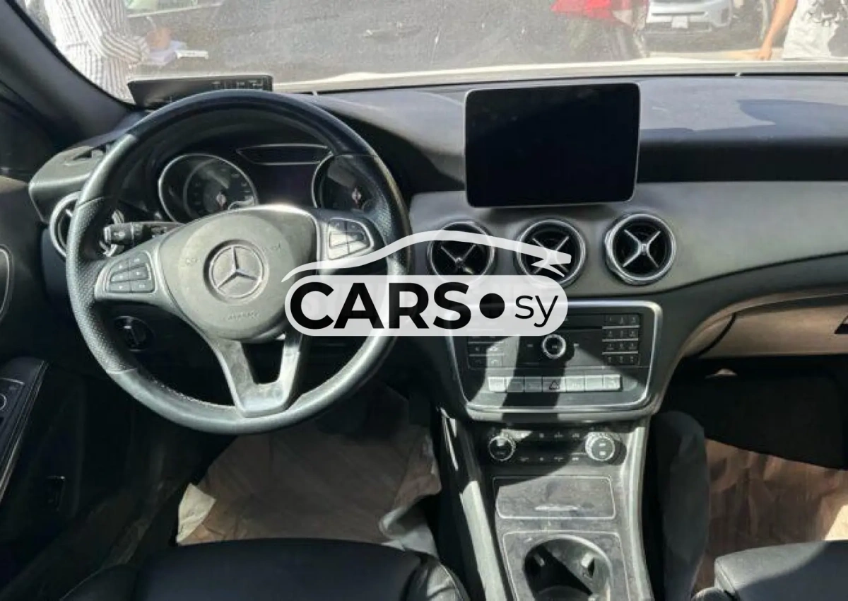 Mercedes-Benz GLA 250