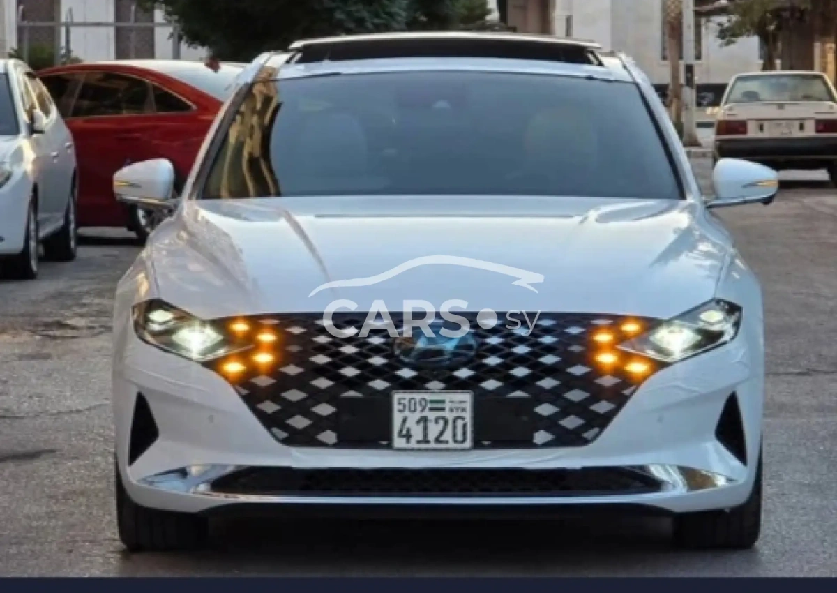 Hyundai Grandeur <span></span>