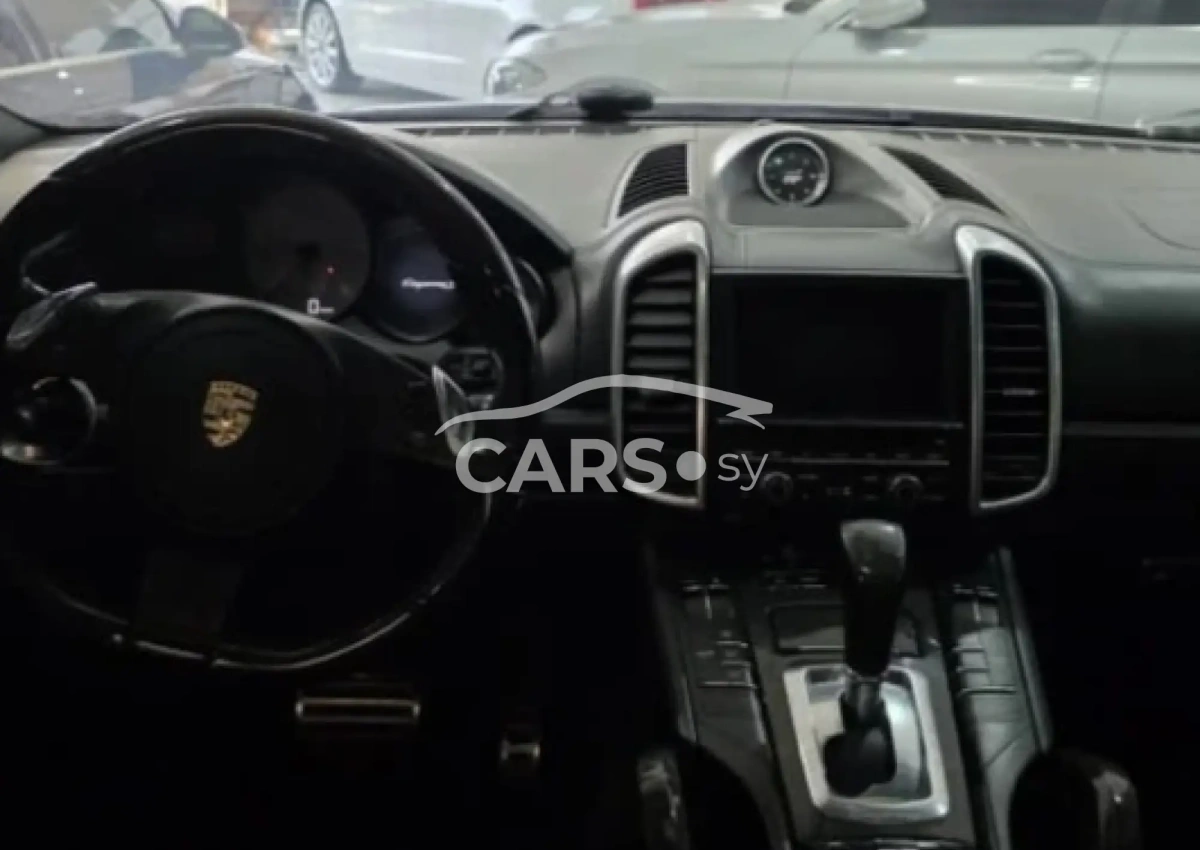 Porsche Cayenne <span></span>