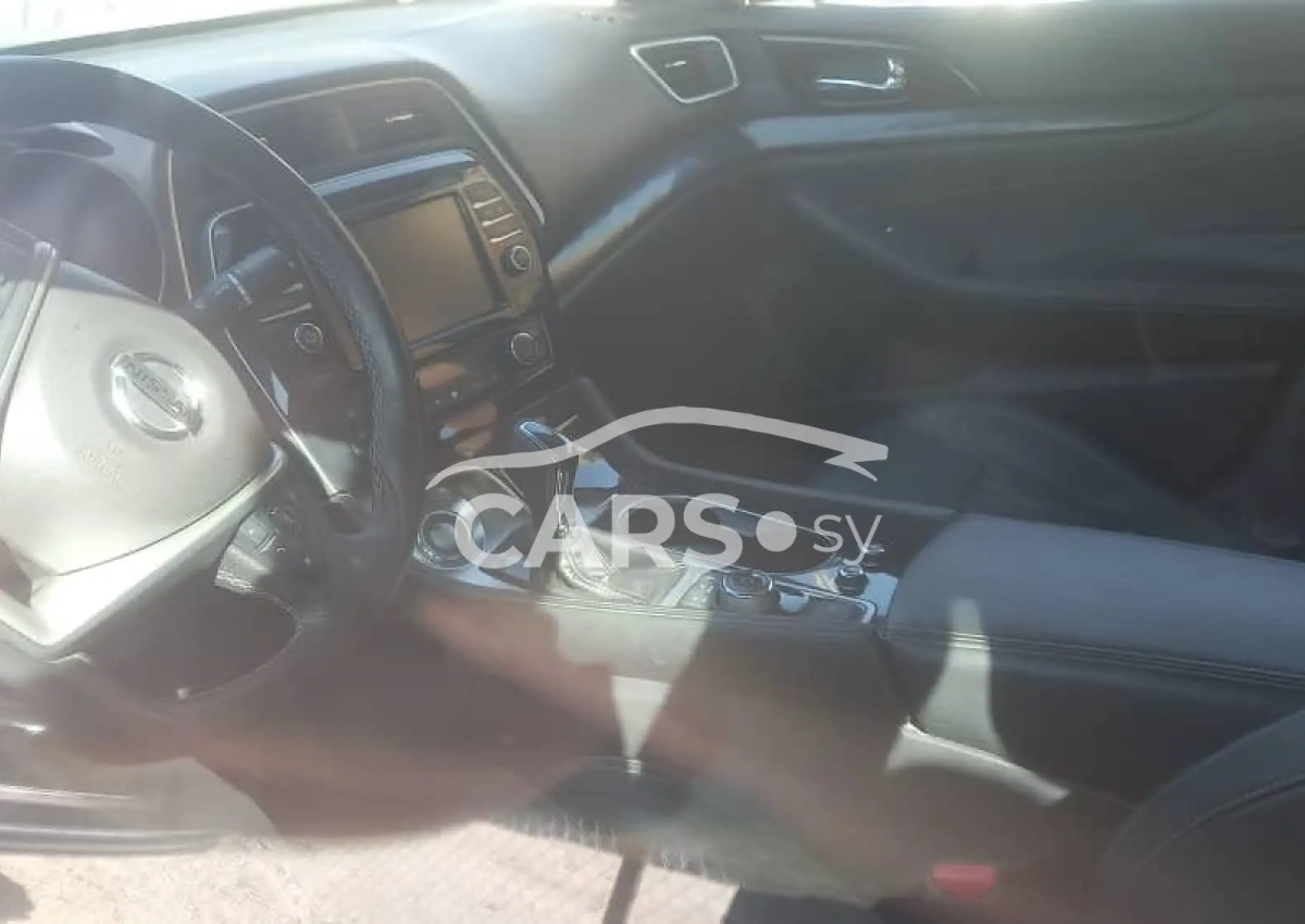 Nissan Maxima <span></span>