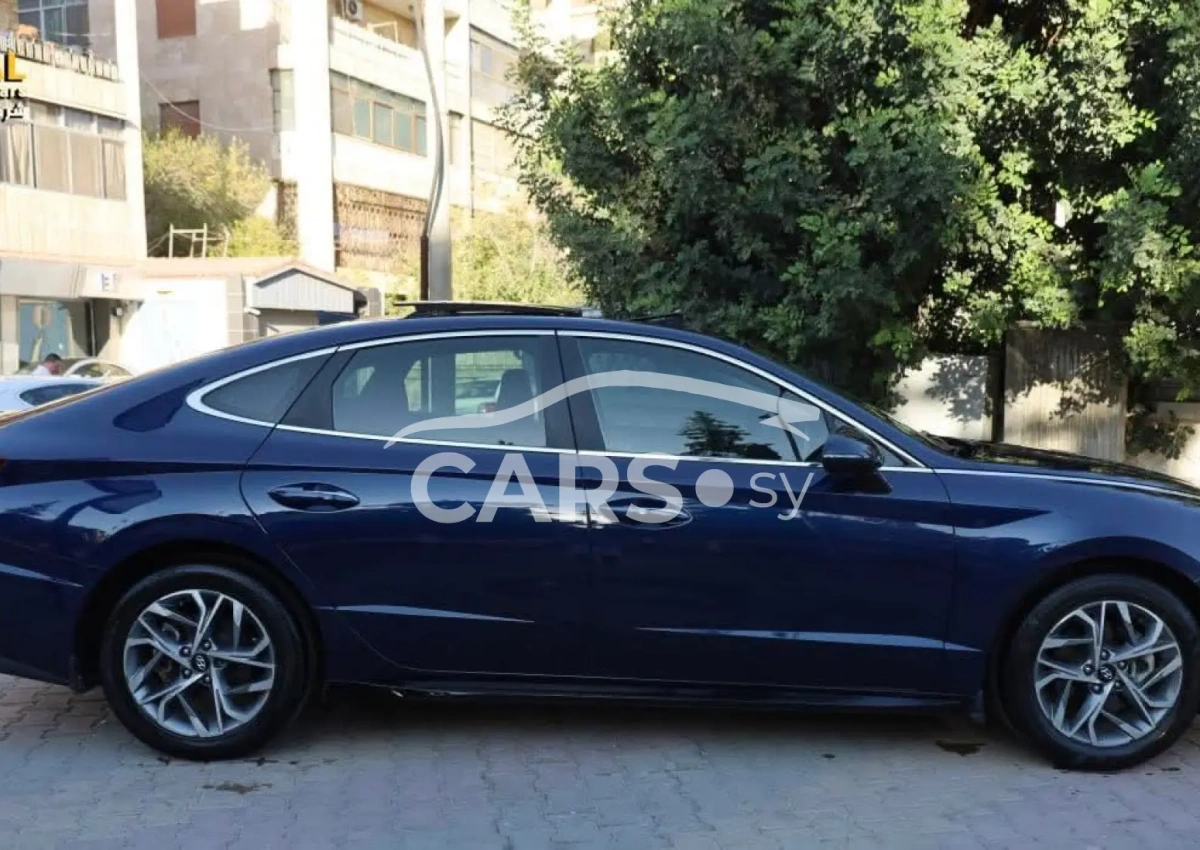 Hyundai Sonata <span></span>