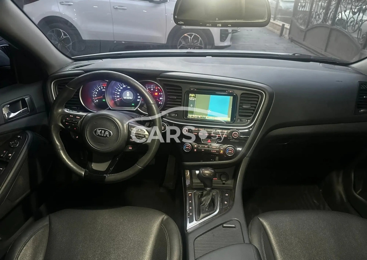 Kia K5 <span></span>