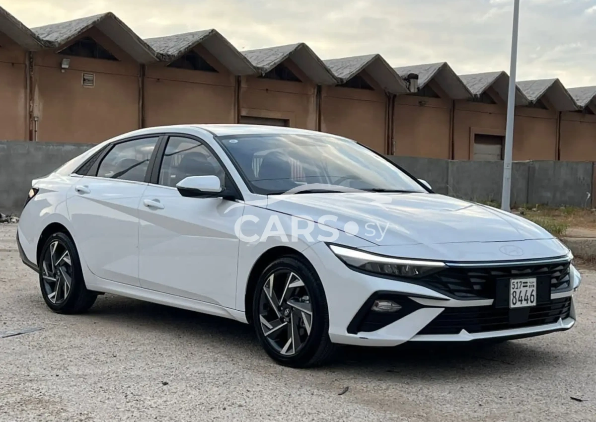 Hyundai Elantra <span></span>