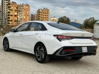 Hyundai Elantra <span></span>