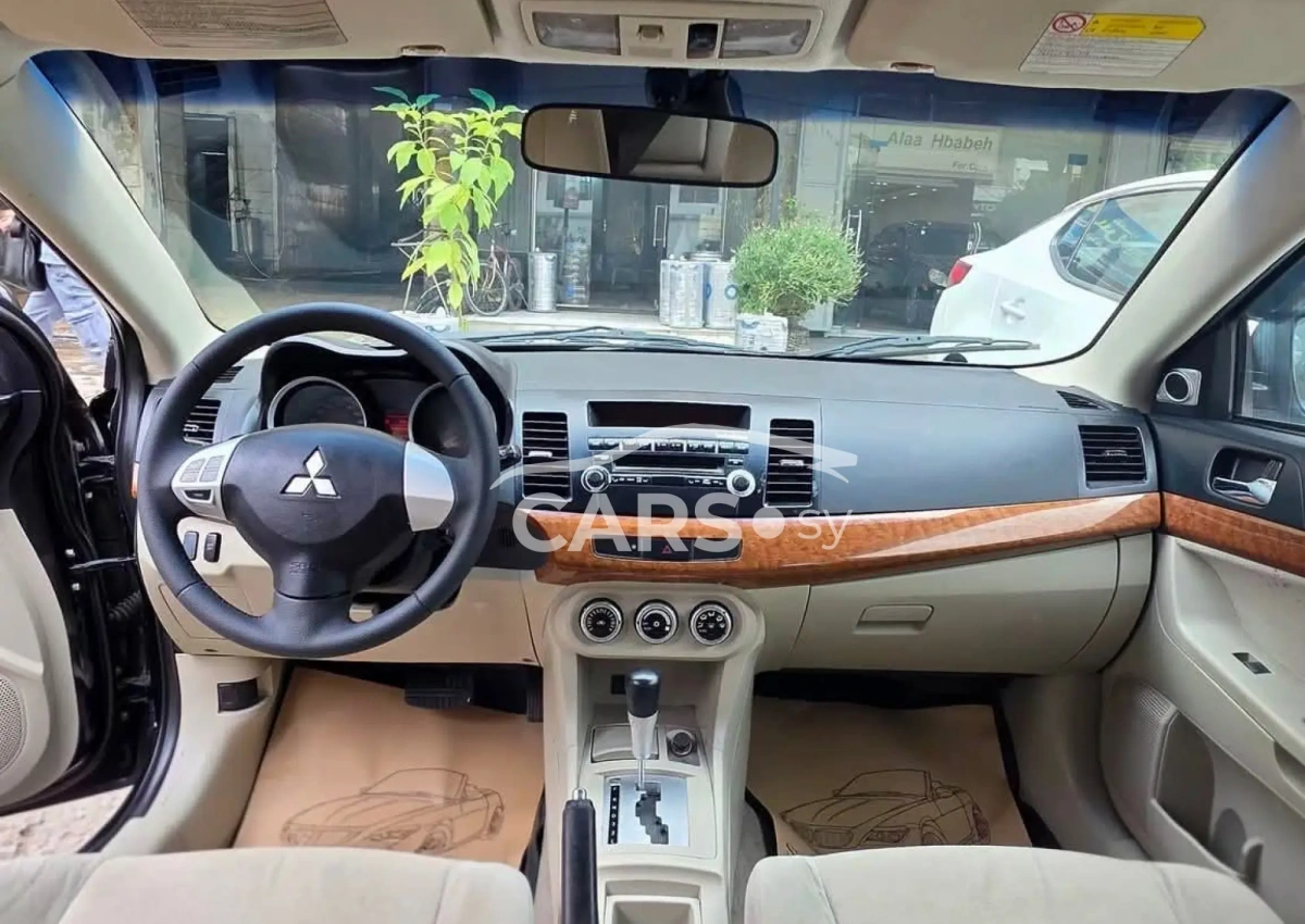 Mitsubishi Lancer <span></span>