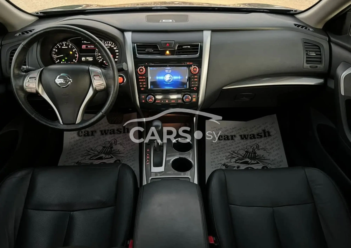 Nissan Altima <span></span>