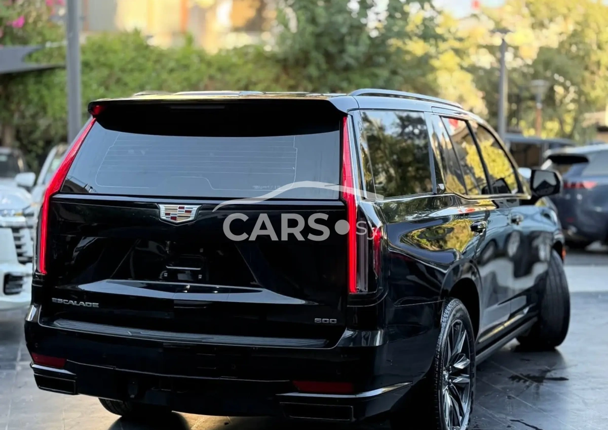 Cadillac Escalade <span></span>
