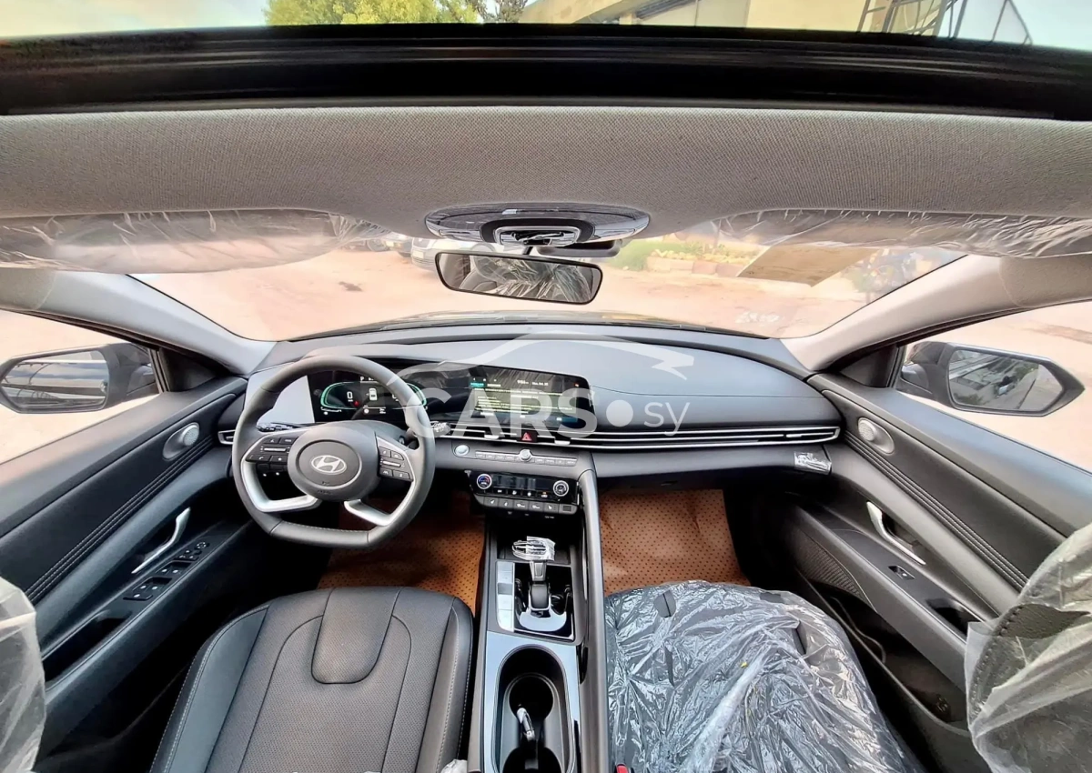 Hyundai Elantra <span></span>