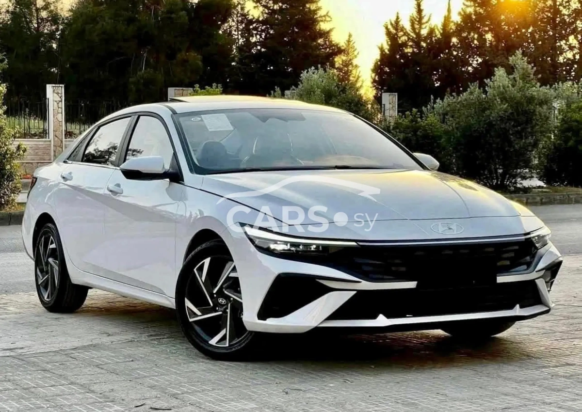Hyundai Elantra <span></span>